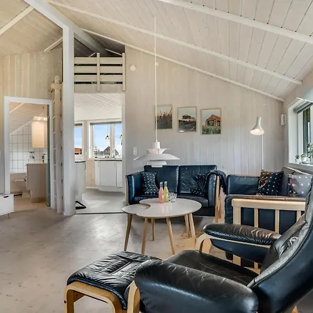 Velholdt Med Dejlig Terrasse I Vrist Sj626 哈博尔